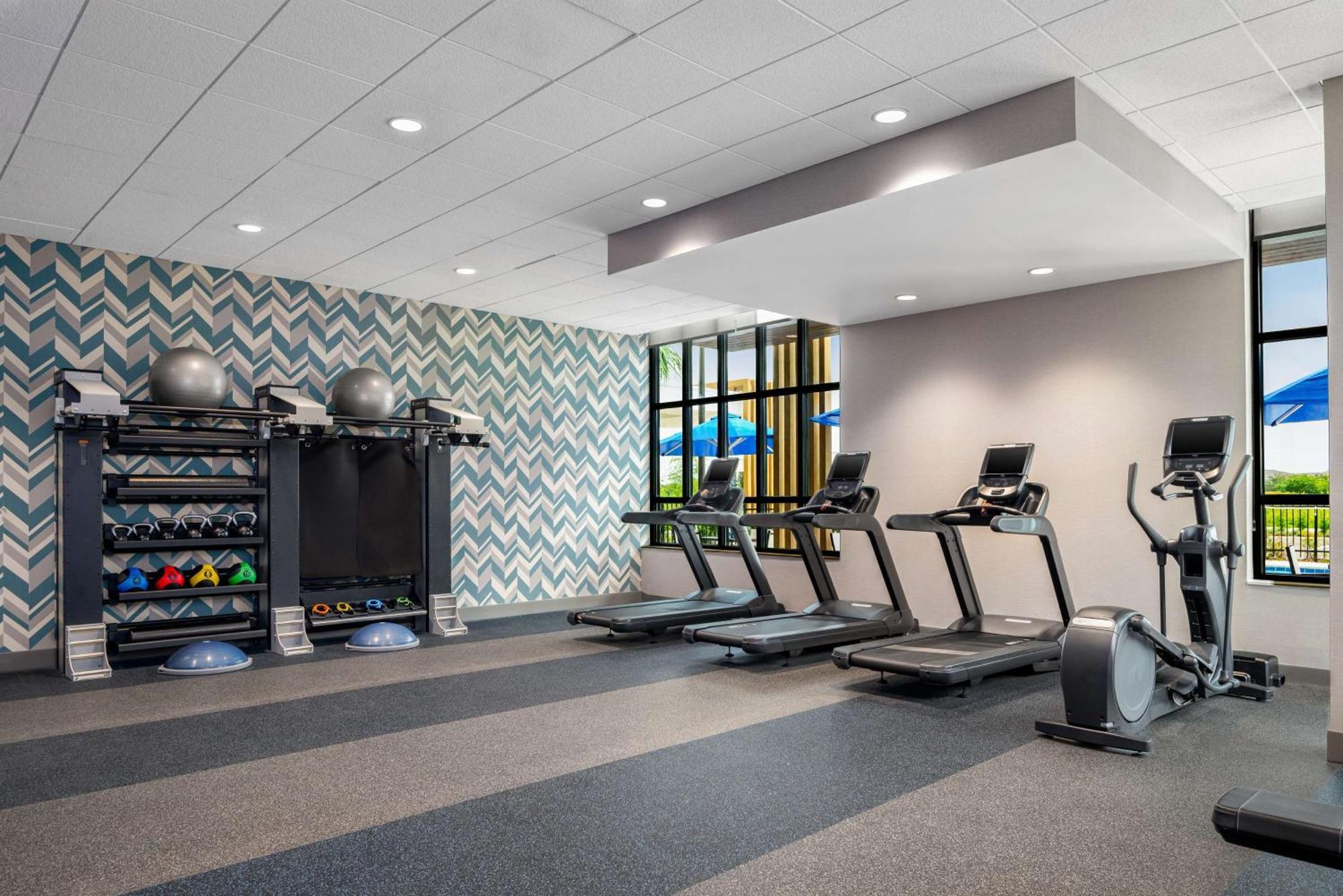 Hilton Garden Inn Orlando I-4 Millenia Blvd Mall Екстер'єр фото